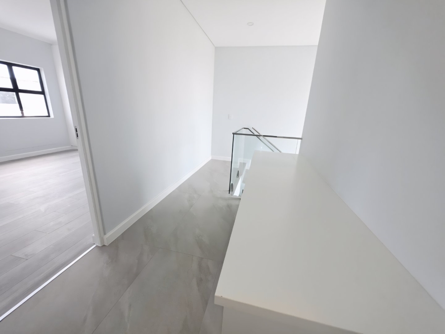 4 Bedroom Property for Sale in Sandown Western Cape